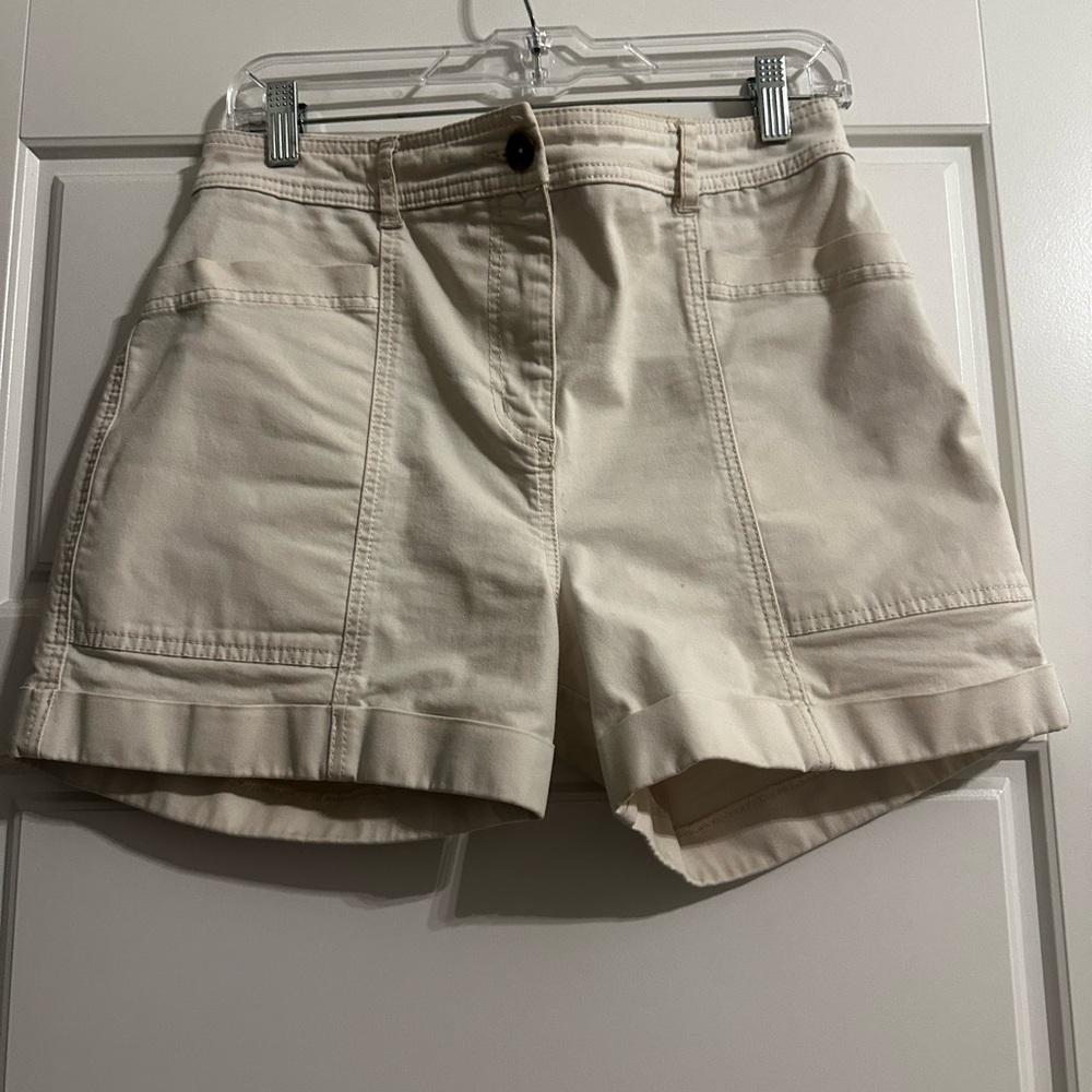 Women's Boden Cream Utility Pocket Shorts